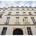 Apartment Le Marais Place Des Vosges By Studio Prestige