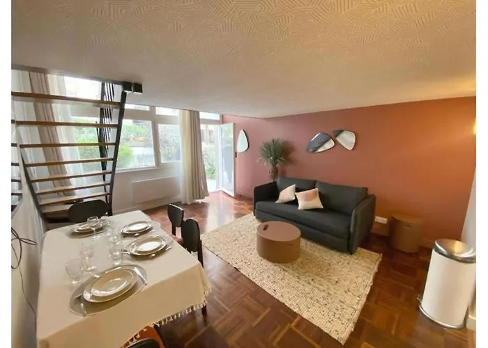 Apartment Le Marais Place Des Vosges By Studio Prestige